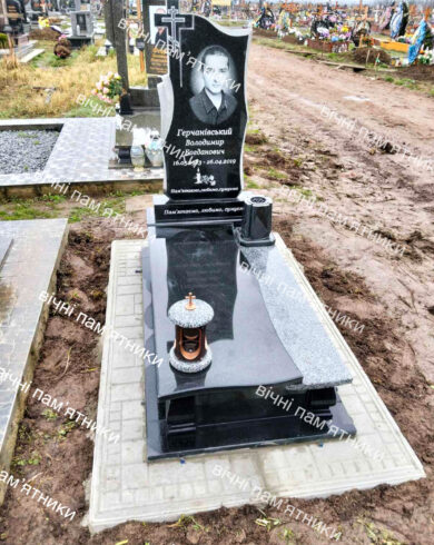 Одинарний пам’ятник з граніту №172
