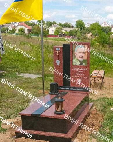 Пам’ятник Європейський з граніту №173