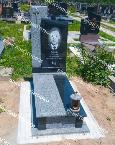 Одинарний пам’ятник з граніту №174