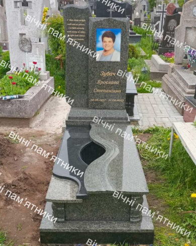 Одинарний пам’ятник з граніту №175