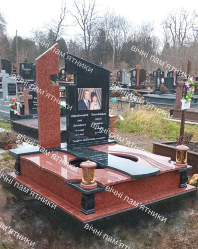 Подвійний пам’ятник з граніту №178
