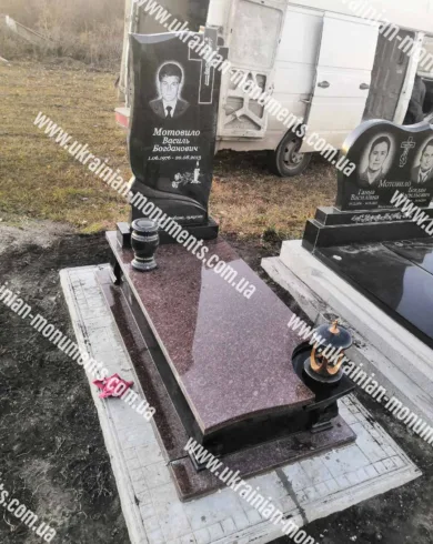 Одинарний пам’ятник з граніту №140