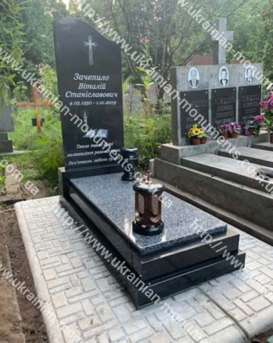 Одинарний пам’ятник з граніту №13