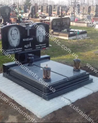 Подвійний пам’ятник з граніту №109