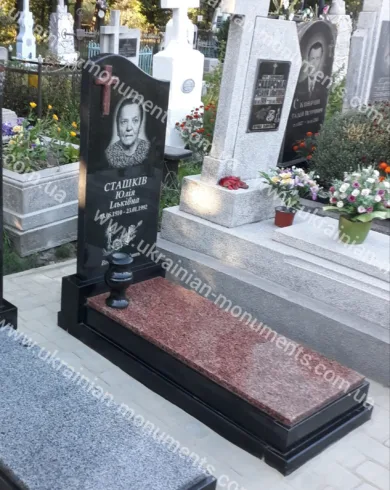 Одинарний пам’ятник з граніту №8