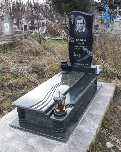 Одинарний пам’ятник з граніту №14