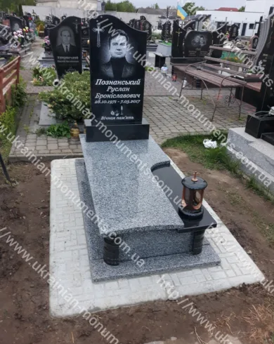 Одинарний пам’ятник з граніту №4