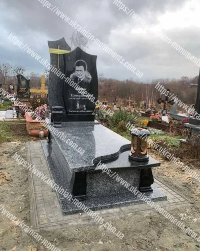 Одинарний пам’ятник з граніту №146