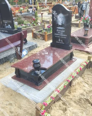 Одинарний пам’ятник з граніту №143